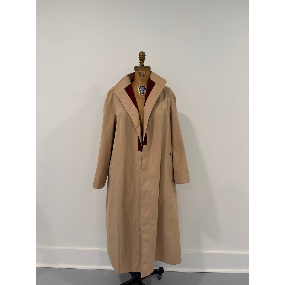 Vintage Etienne Aigner Reversible Burgundy/Tan Duster Coat Fits Like a L PTP Approx 23"