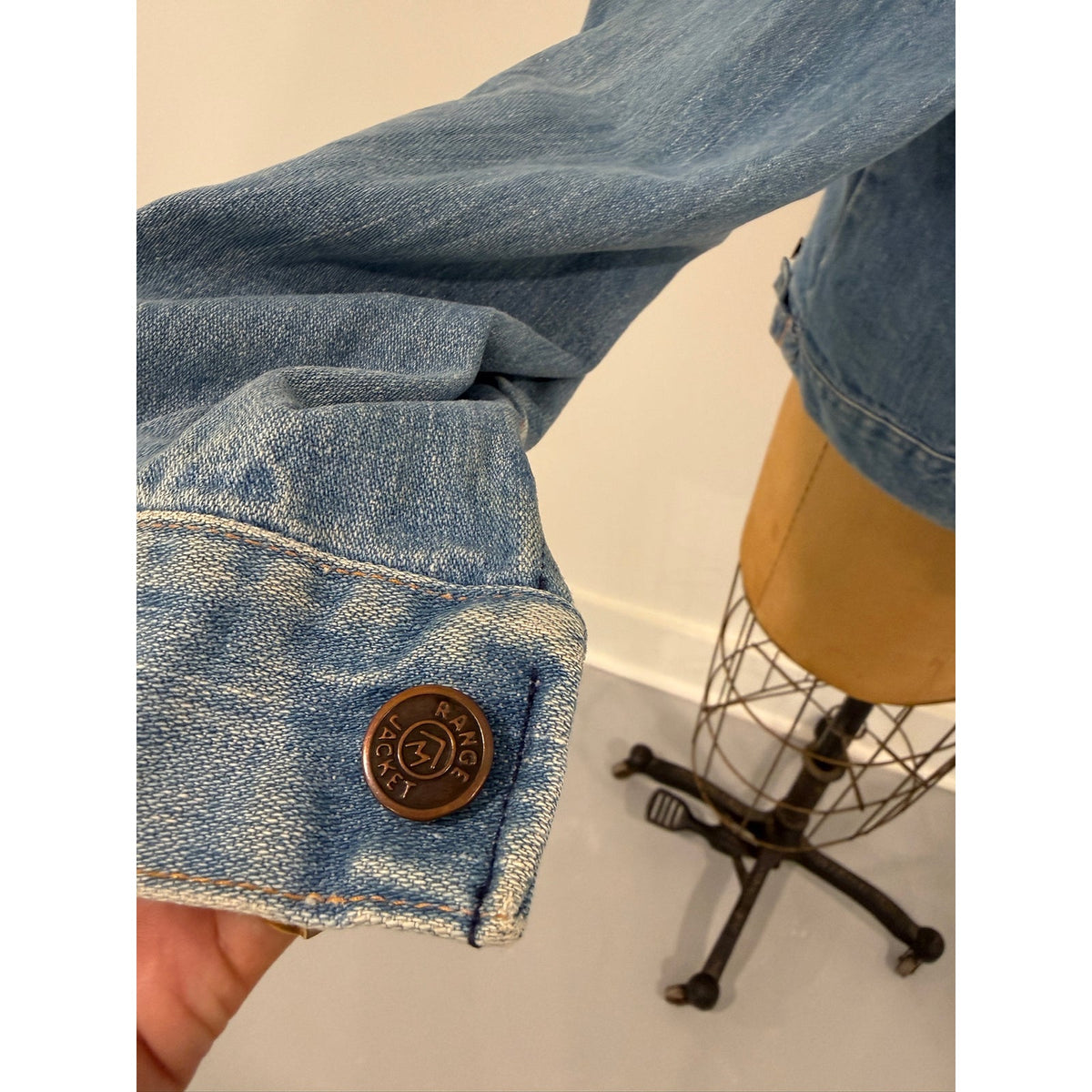 Vintage Wrangler Denim Range Jacket Size Approx Large - PTP 21"