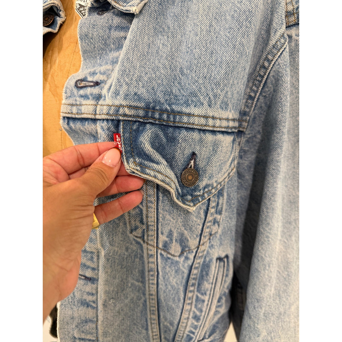 Vintage Levi's Denim Jacket Approx Size L PTP 22
