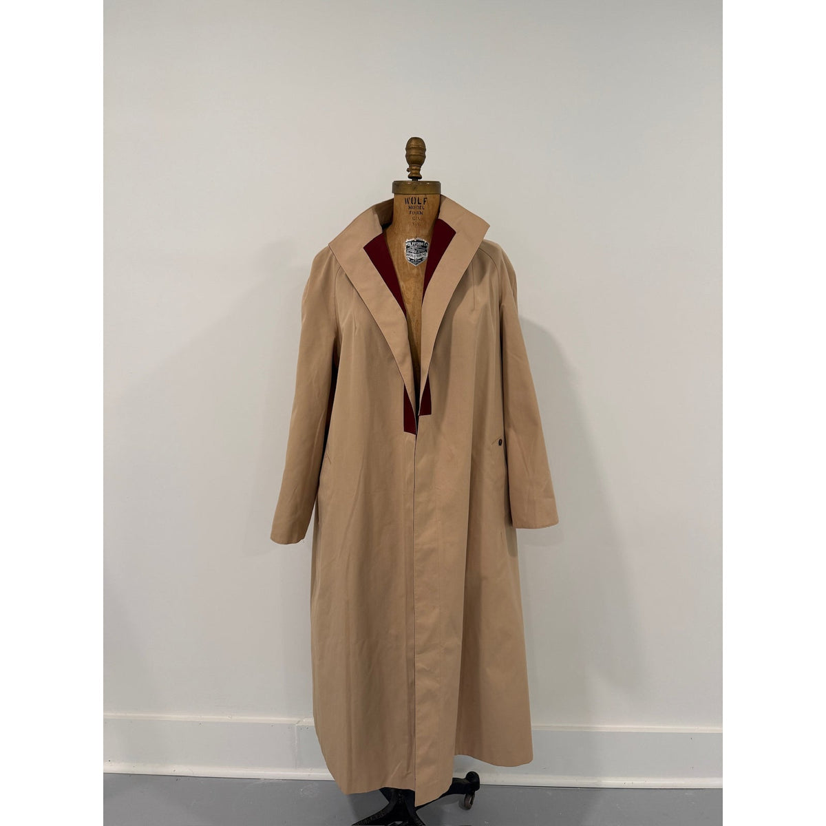 Vintage Etienne Aigner Reversible Burgundy/Tan Duster Coat Fits Like a L PTP Approx 23"
