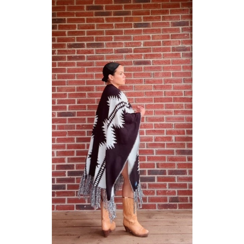 Pendleton Black and White Poncho with Fringe - One Size