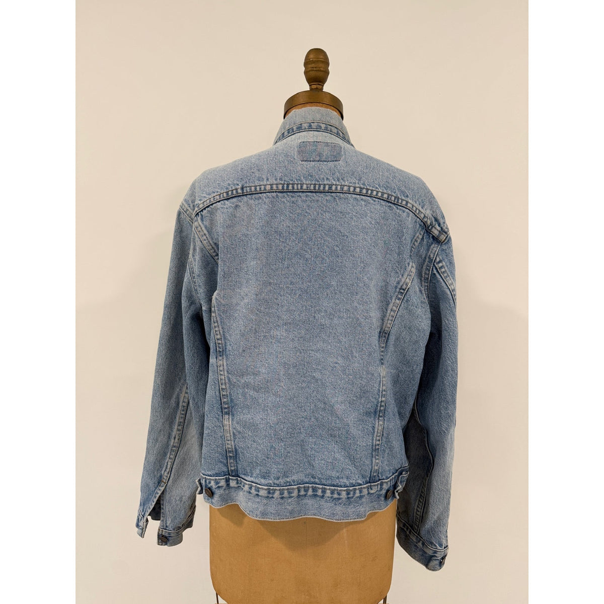Vintage Levi's Denim Jacket Approx Size L PTP 22