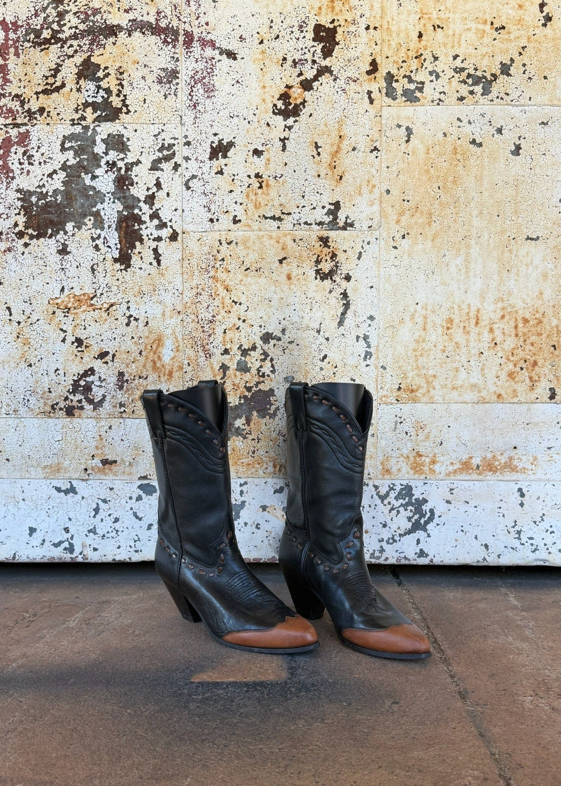 Vintage Black Boots with Brown Tips & Detail 9.5