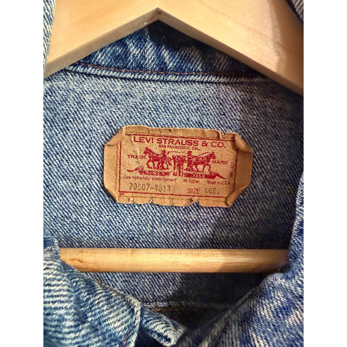 Vintage Levi's 70507-4813 Denim Jacket Size L PTP 23"