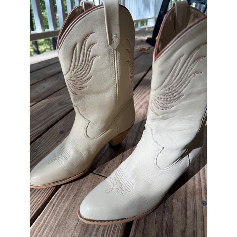 Vintage Cream Acme Cowboy Boots Size 7