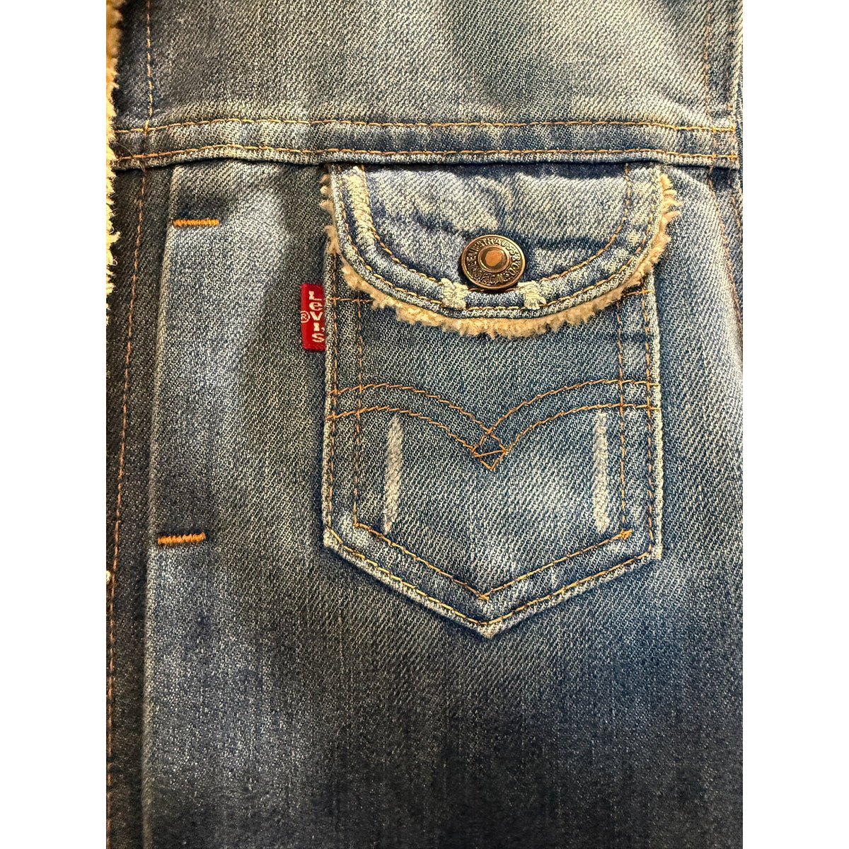 Vintage Levi's Sherpa Jean Jacket Jr. Medium PTP 19