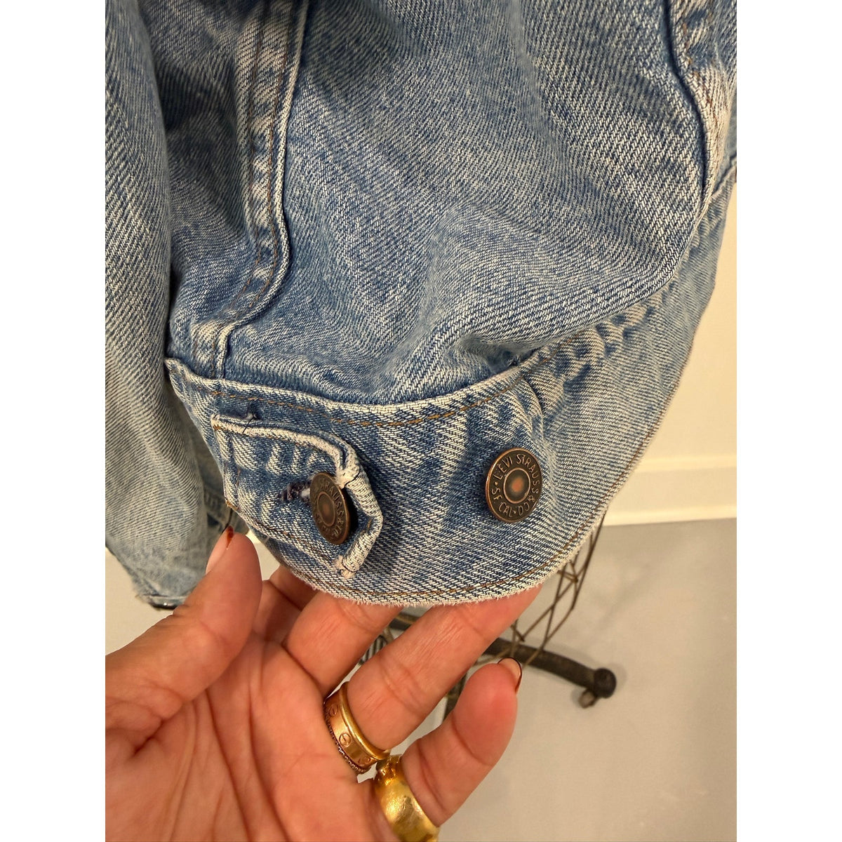 Vintage Levi's Denim Jacket Approx Size L PTP 22