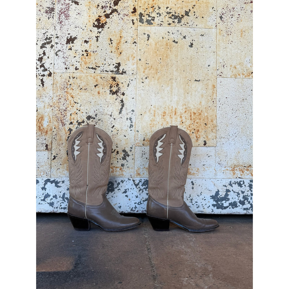 Vintage Acme Western Boots - Size 6 Brown